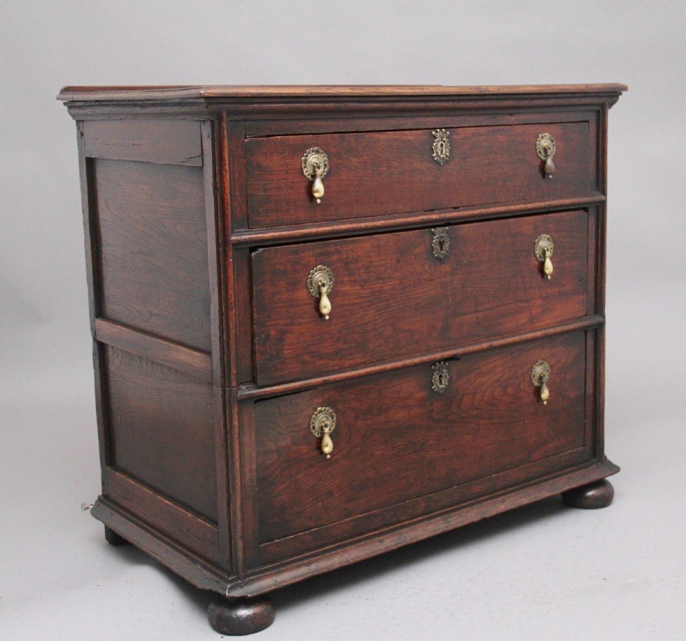 Early 18th Century oak chest View III