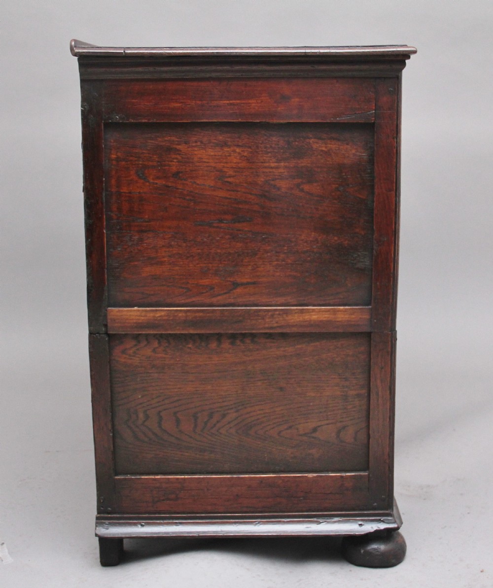 Early 18th Century oak chest View V