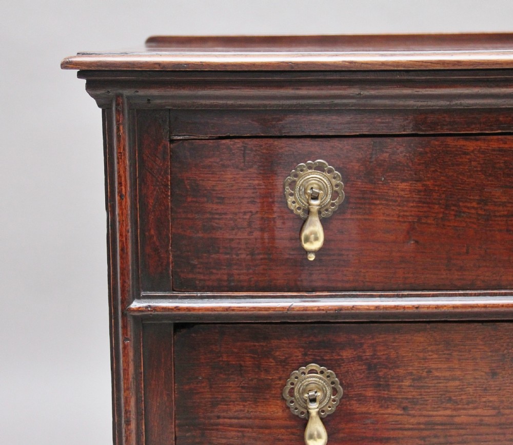 Early 18th Century oak chest View X