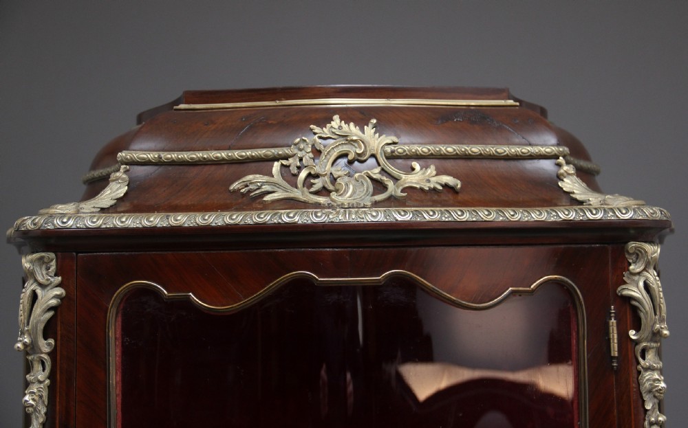19th Century Kingwood and marquetry secretaire vitrine  View XVII
