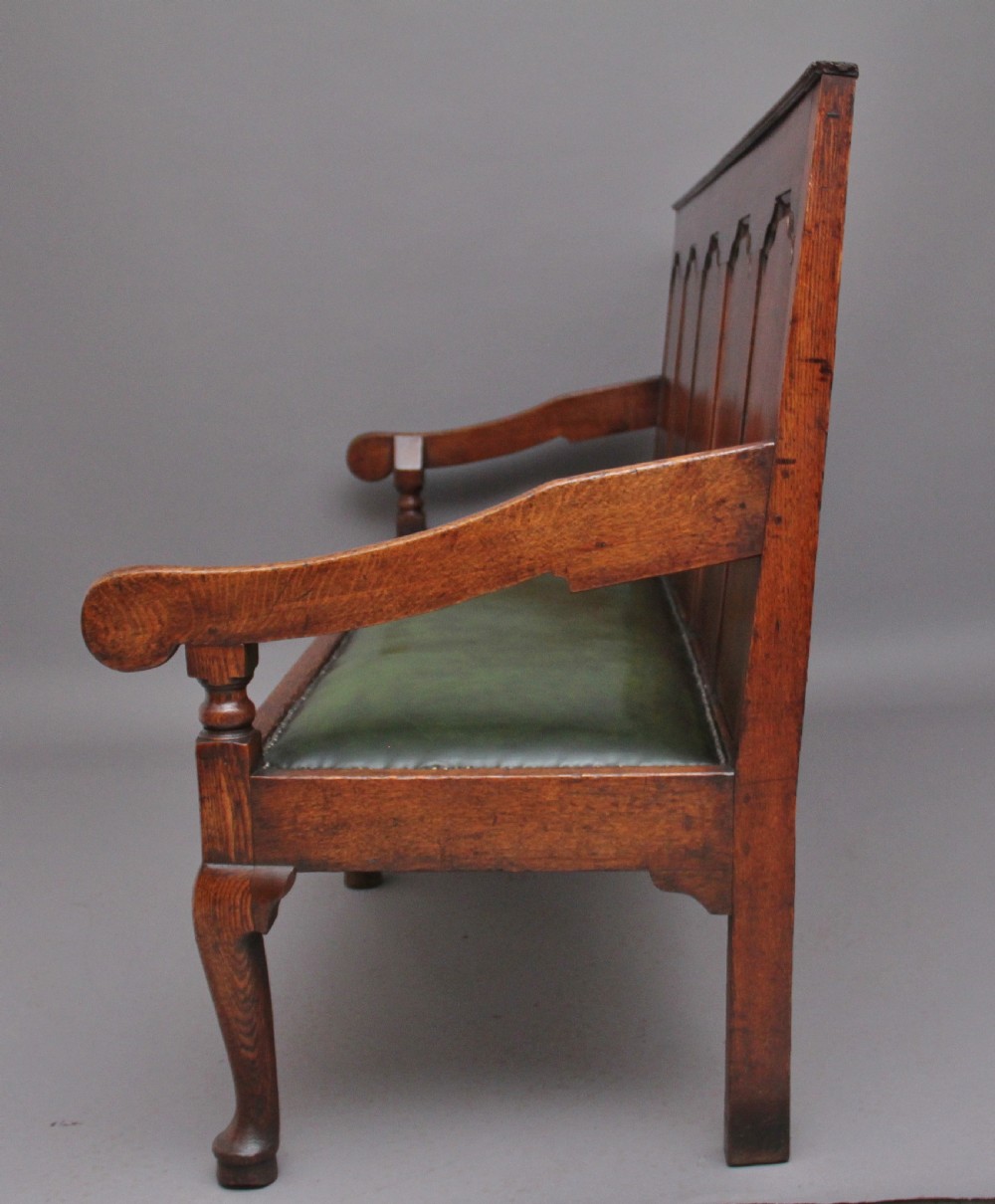 18th Century oak settle View IV