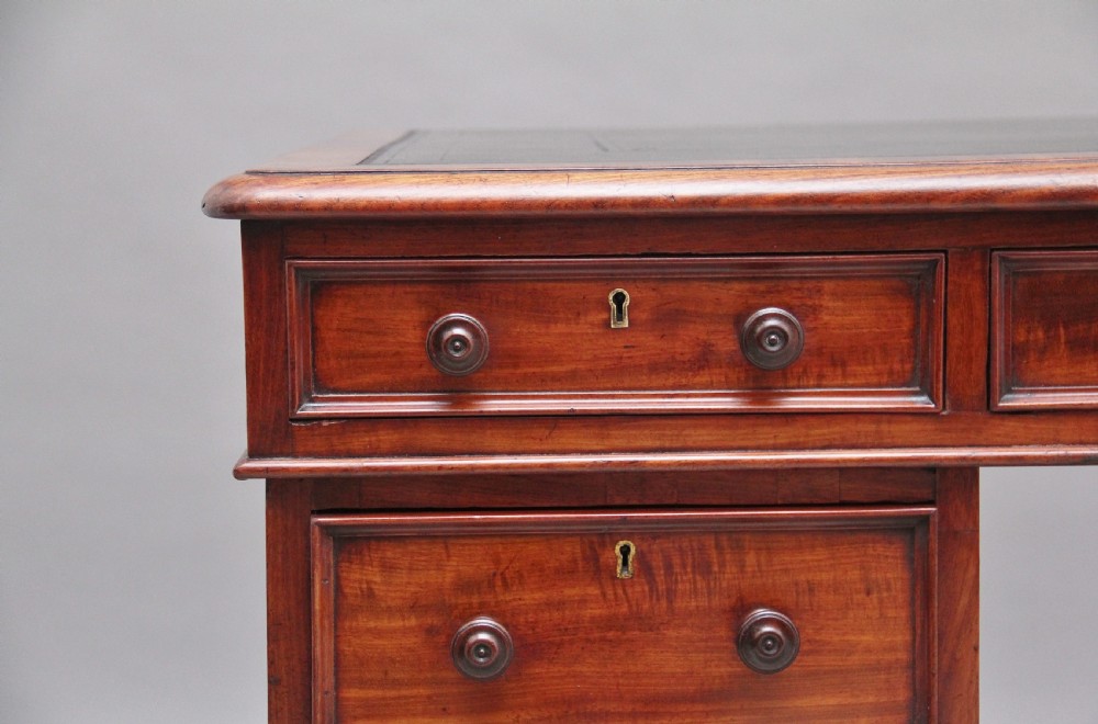 Early 19th Century mahogany pedestal desk View X