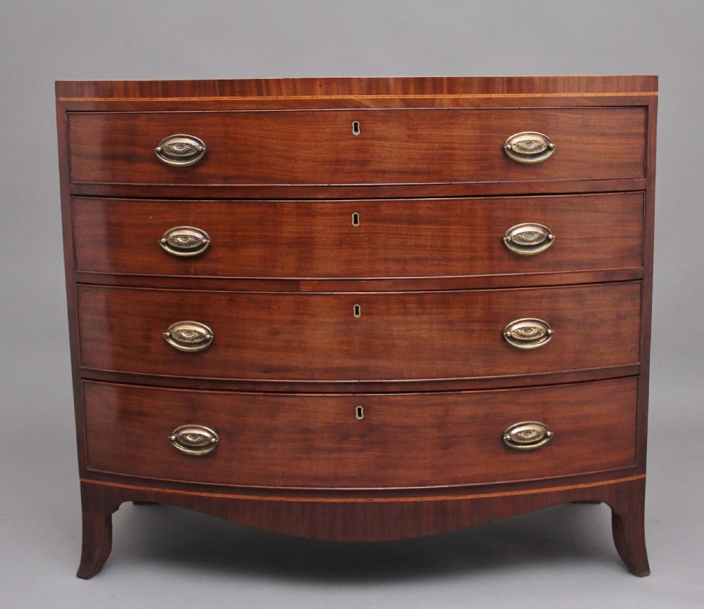 Early 19th Century mahogany bowfront chest of drawers