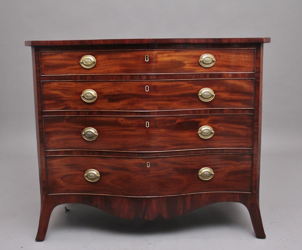 18th Century mahogany serpentine chest of drawers