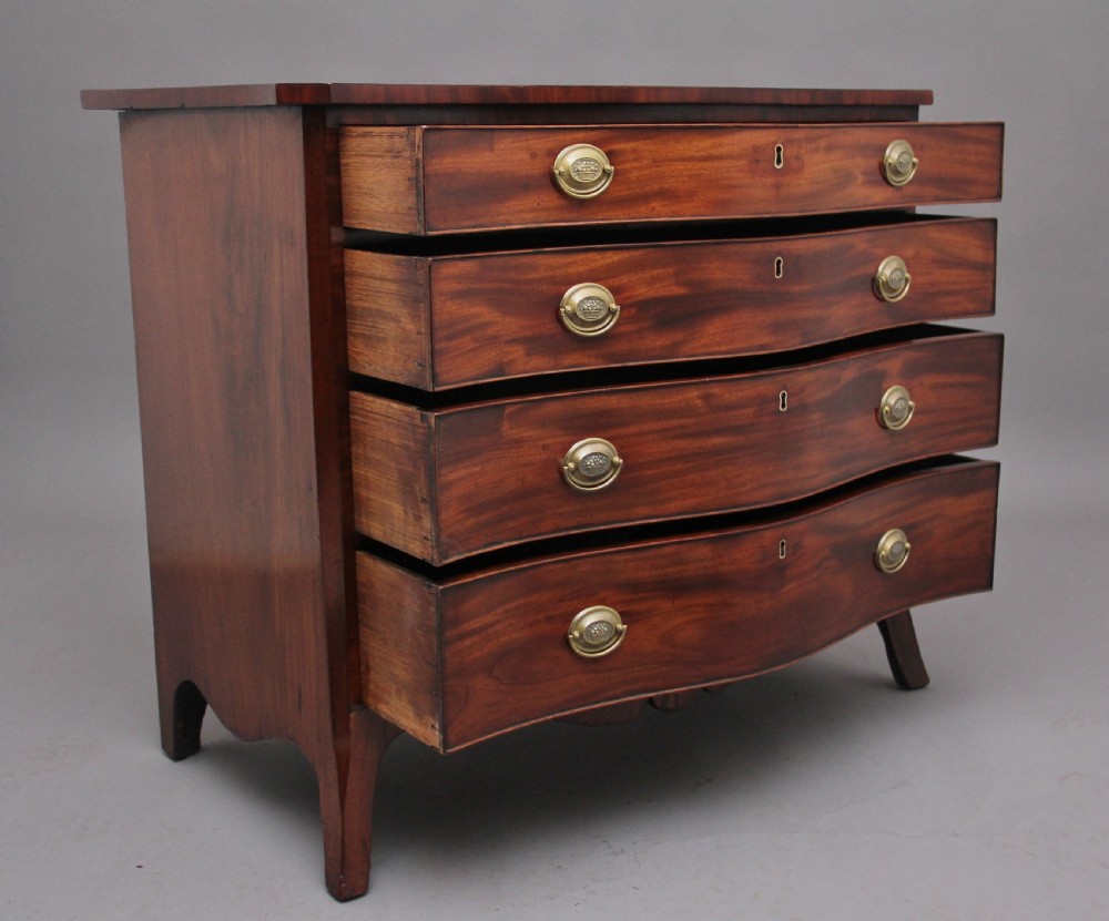 18th Century mahogany serpentine chest of drawers View III