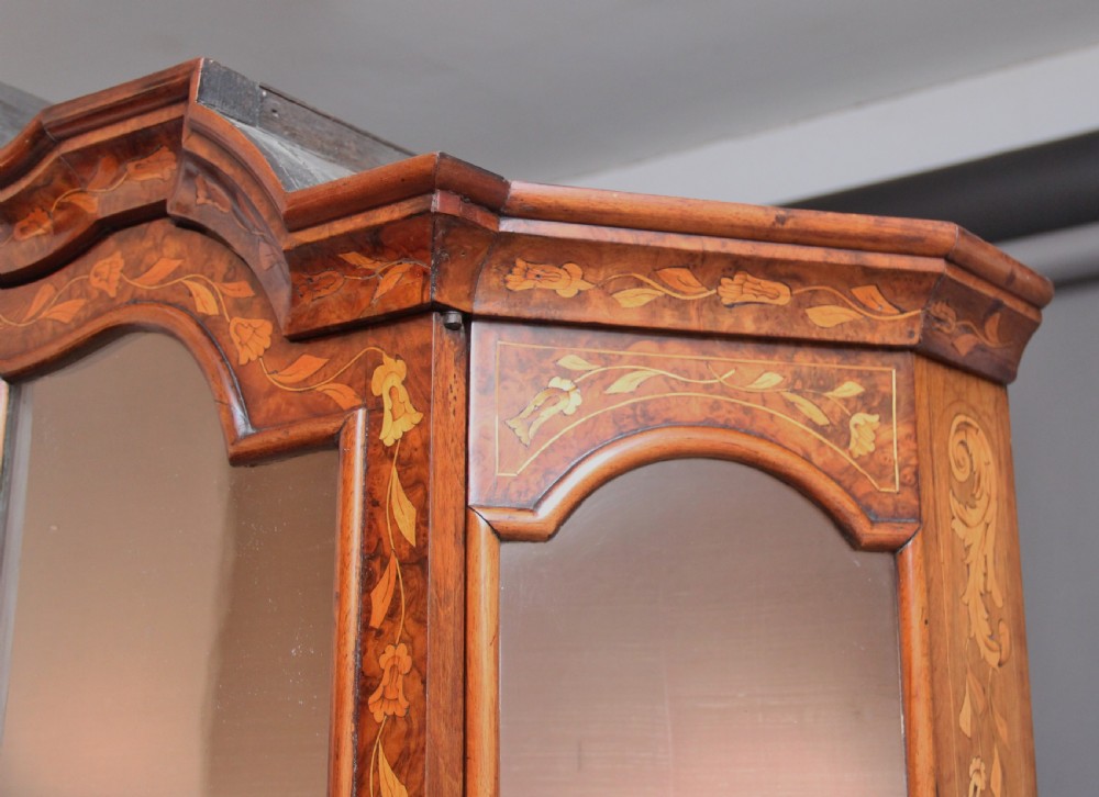 18th Century Dutch marquetry and walnut cabinet View XIII