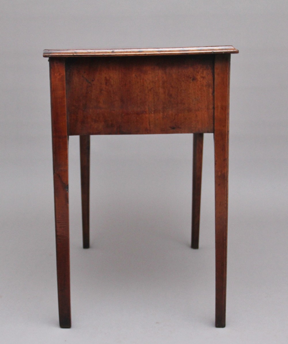 Early 18th Century mahogany side table View VI