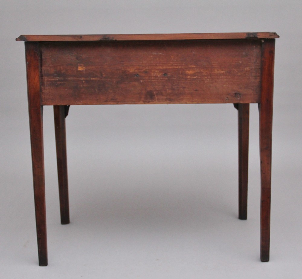 Early 18th Century mahogany side table View VII