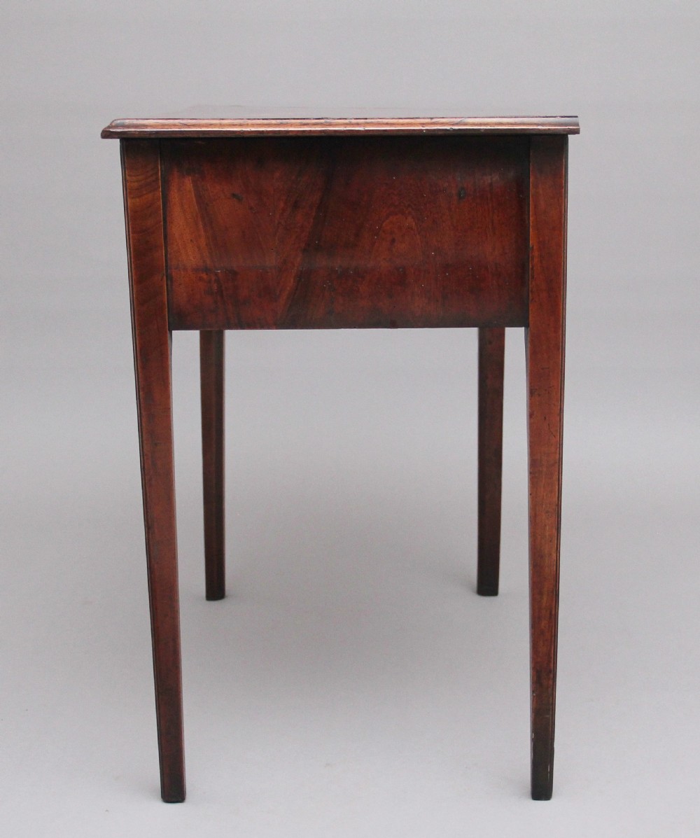 Early 18th Century mahogany side table View VIII