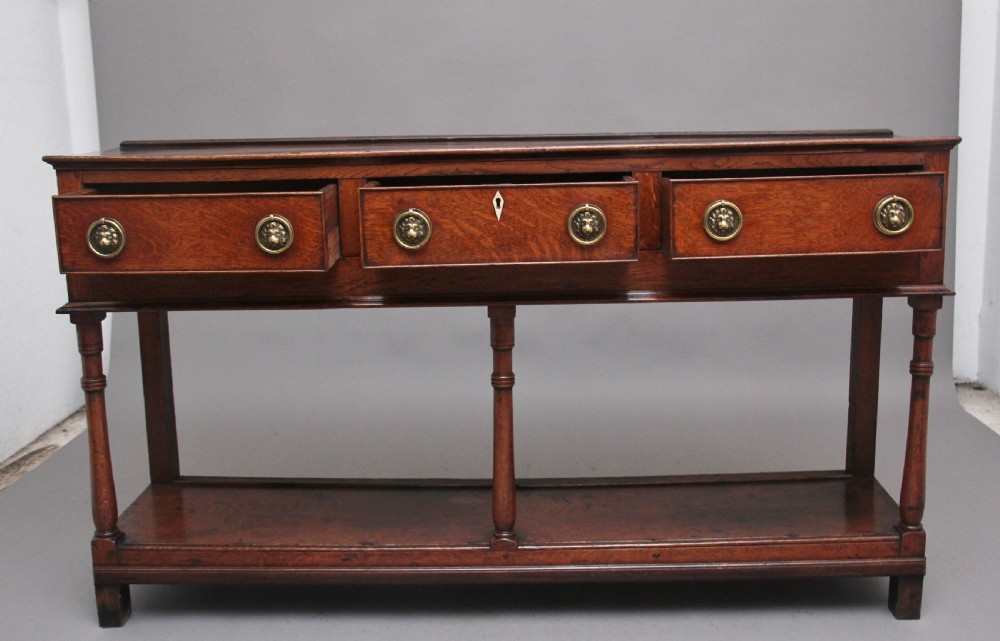 Early 19th Century oak potboard dresser  View II