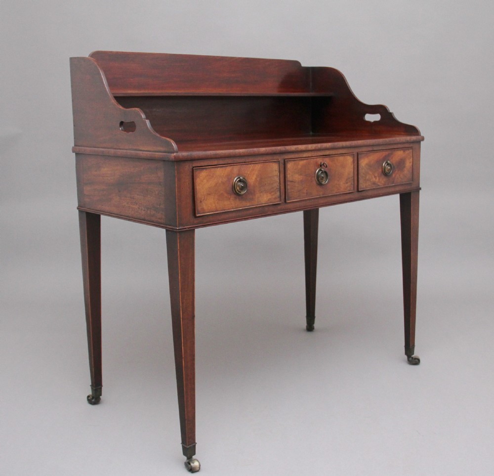 Early 19th Century mahogany writing table View IV