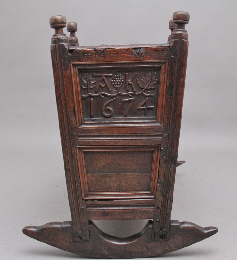 17th Century oak cradle  View IV