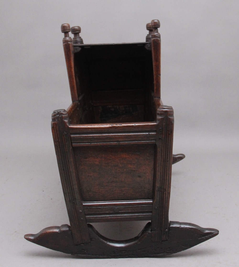 17th Century oak cradle  View VII