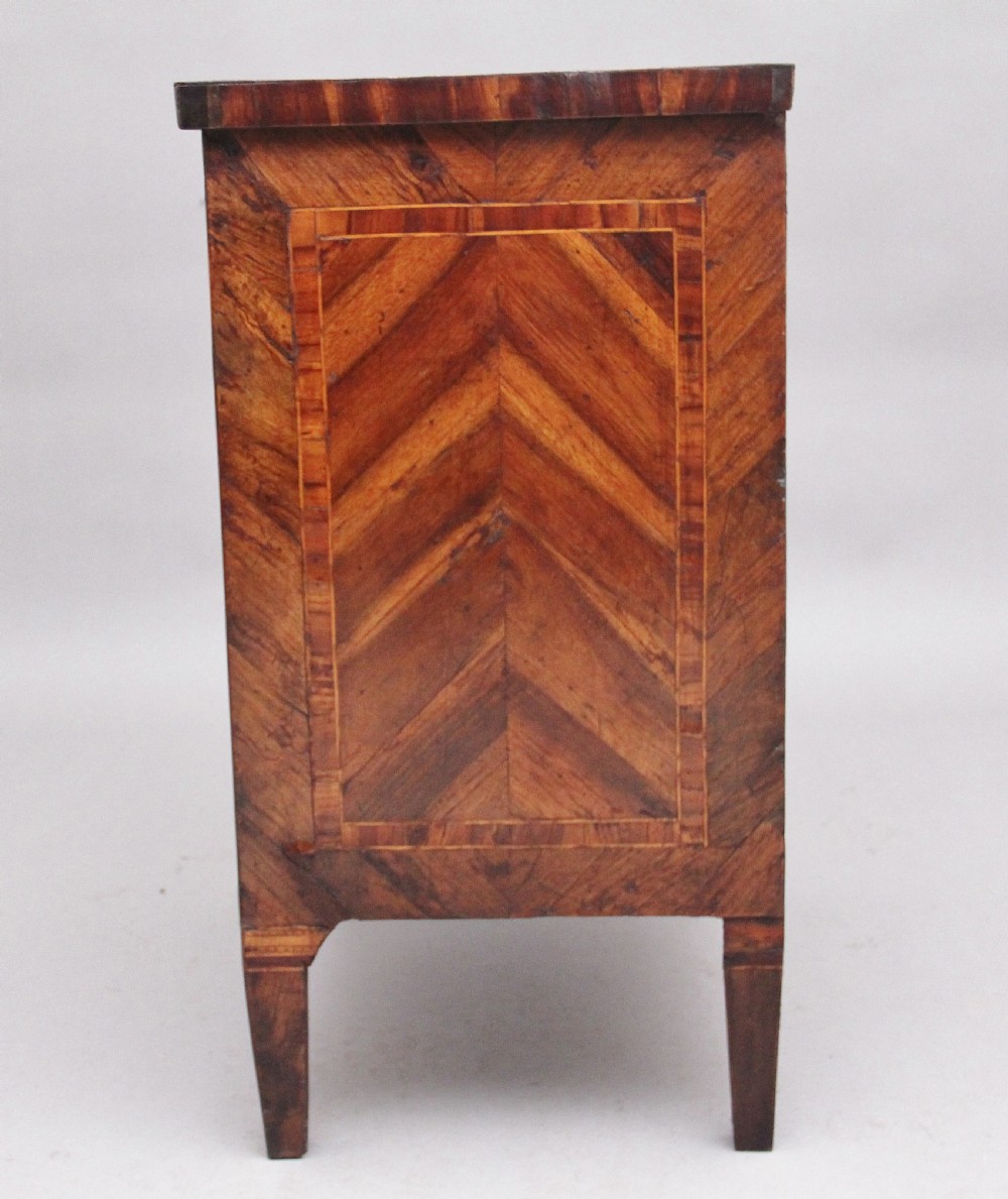 18th Century Italian Kingwood cabinet View X