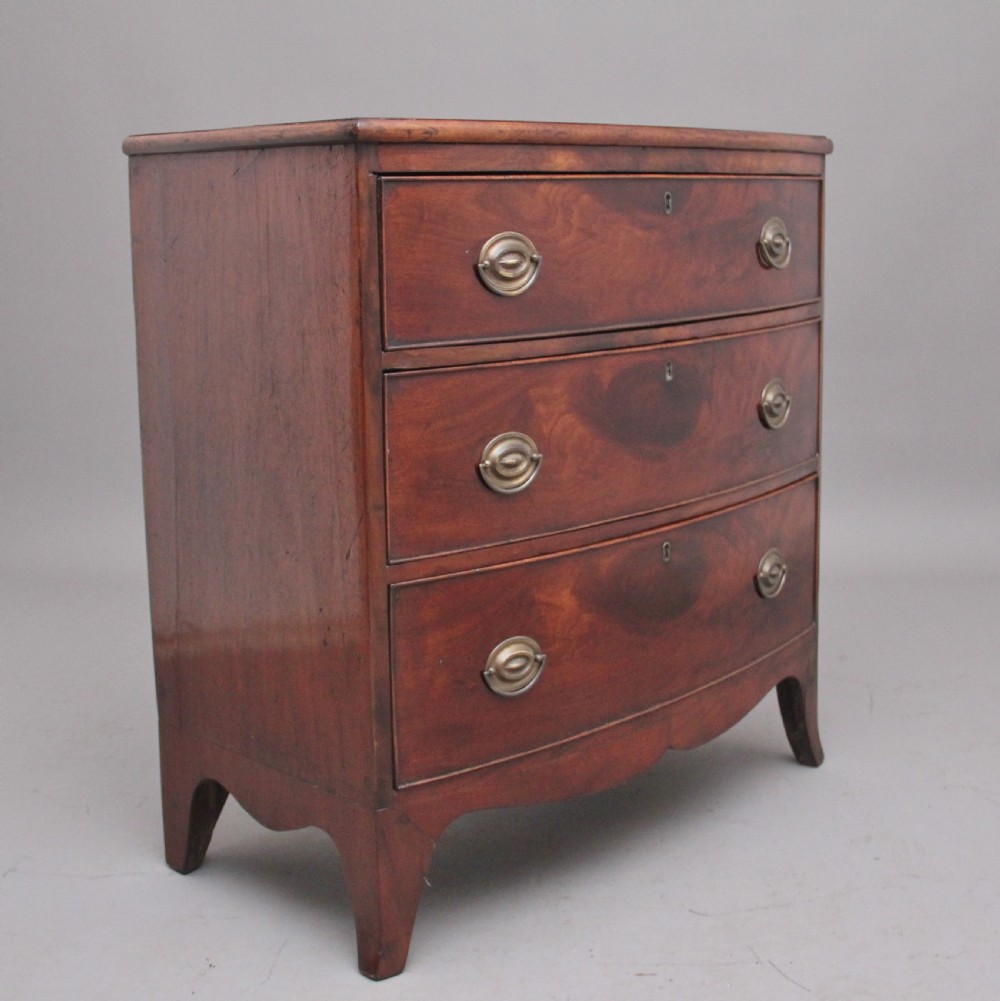 Early 19th Century mahogany bowfront chest of drawers View II