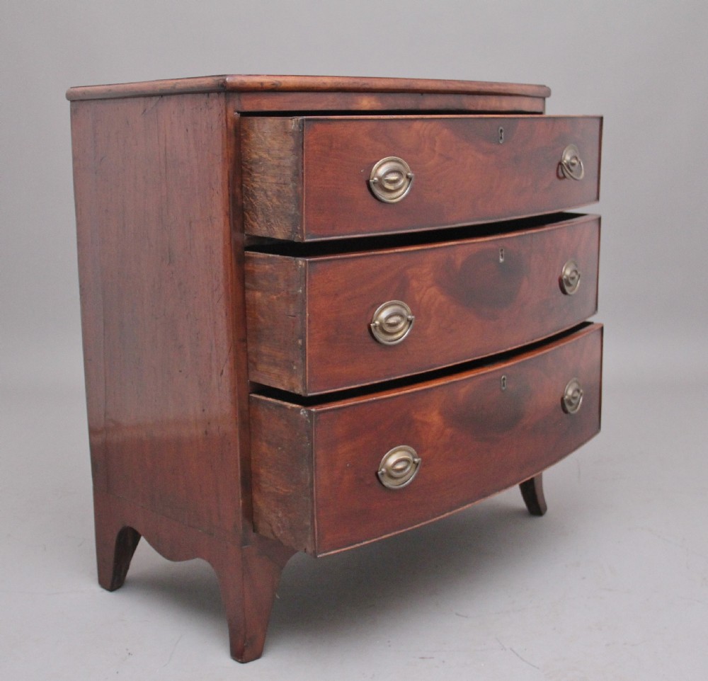 Early 19th Century mahogany bowfront chest of drawers View III