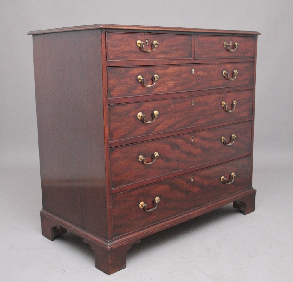 18th Century mahogany chest of drawers View II