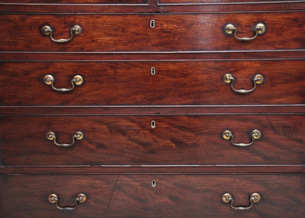 18th Century mahogany chest of drawers View IX