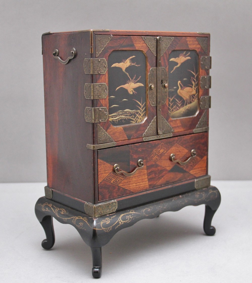 19th Century Japanese parquetry and brass mounted table top cabinet View V