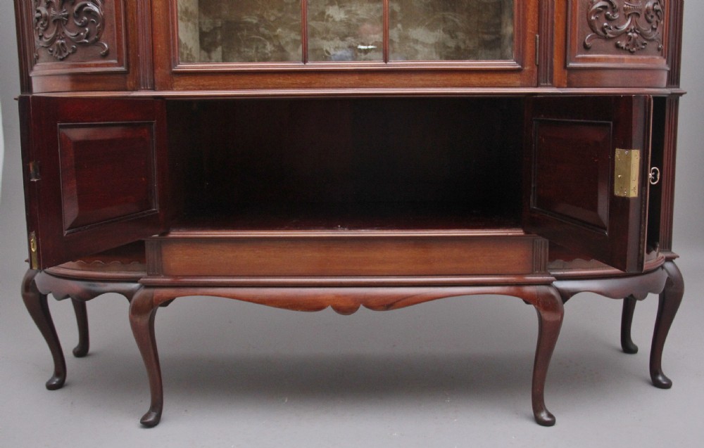 19th Century mahogany display cabinet View XVI
