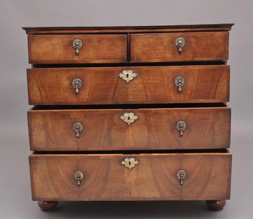 18th Century walnut chest of drawers View II