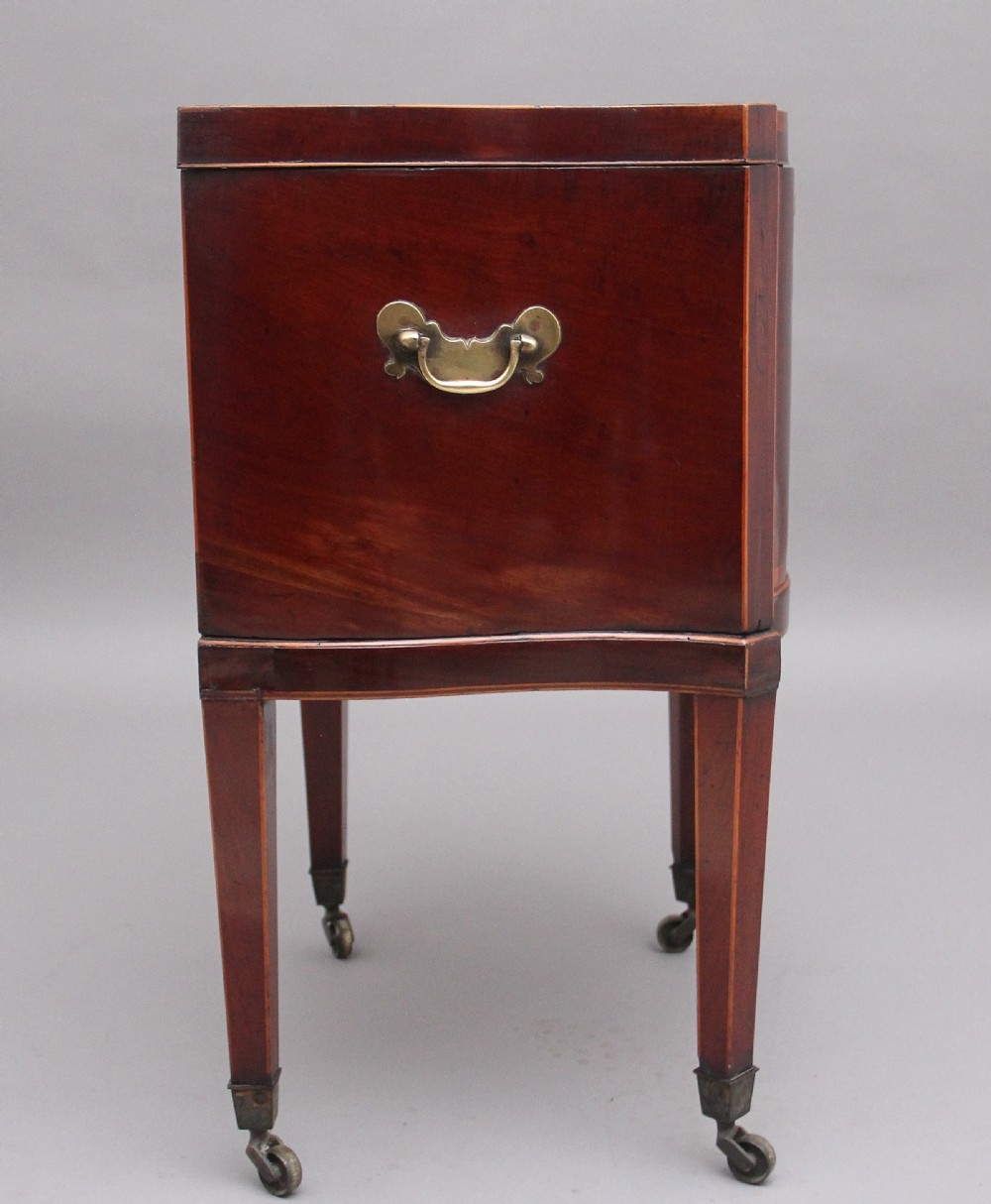 Early 19th Century antique mahogany cellarette  View IV