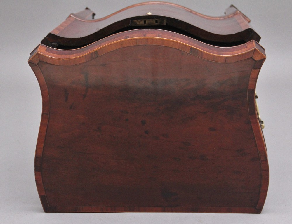 Early 19th Century antique mahogany cellarette  View X