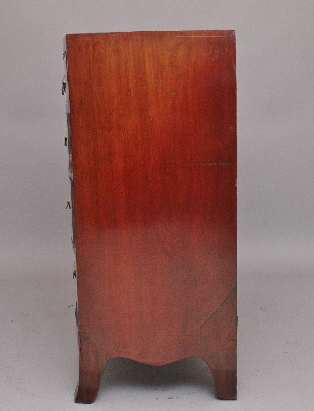 Early 19th Century mahogany inlaid chest of drawers View VI