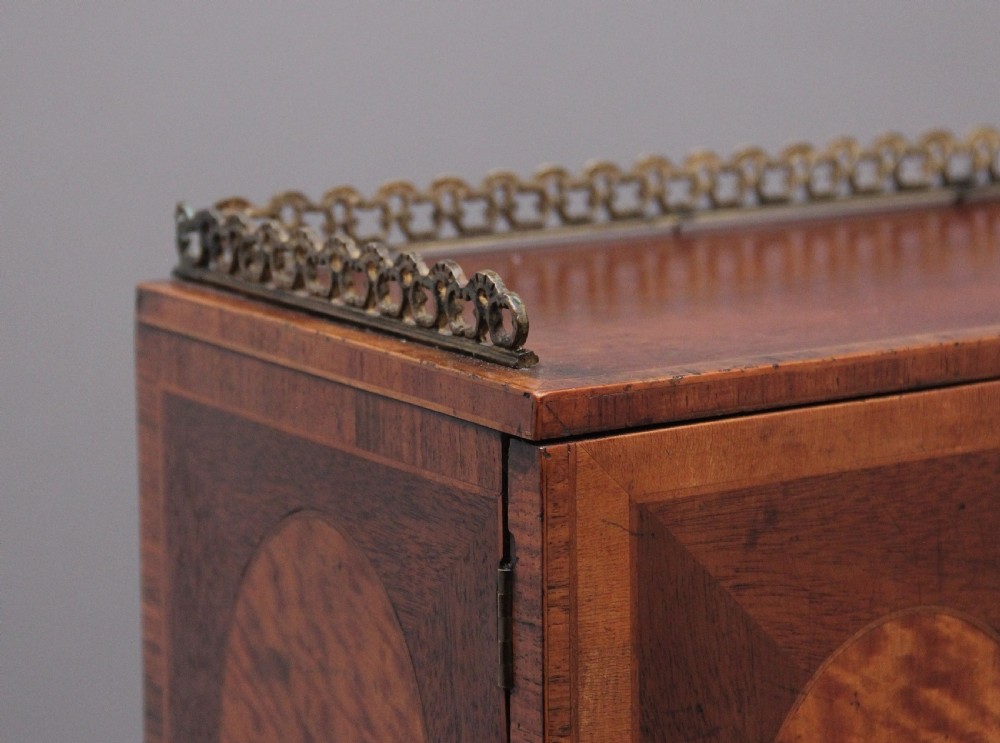 Early 20th Century mahogany & satinwood Boheur-Du-Jour View XVI