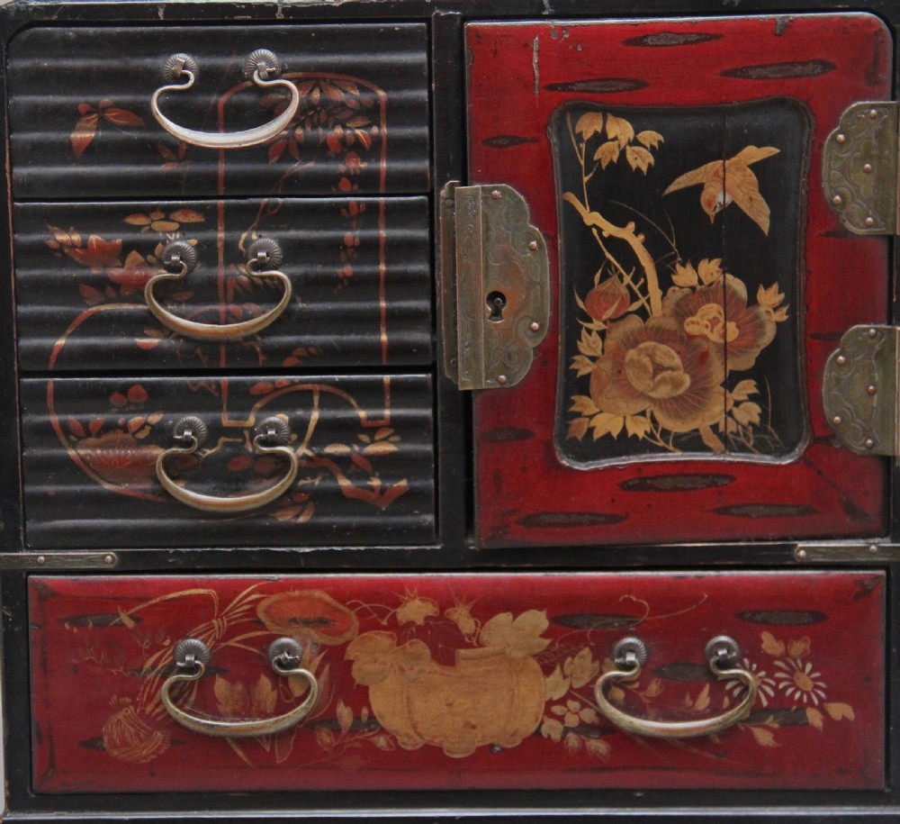 19th Century Japanese lacquered table cabinet from the Meiji period View X