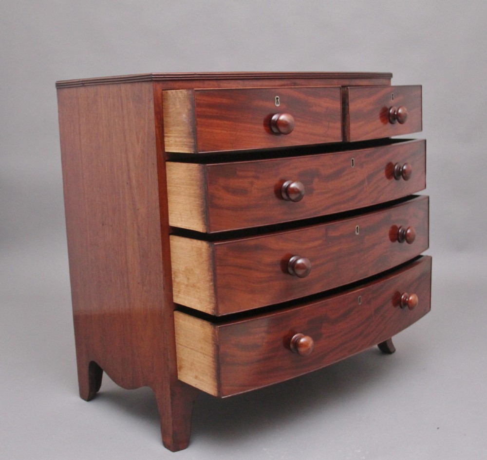 19th Century mahogany chest of drawers from the Regency period View III