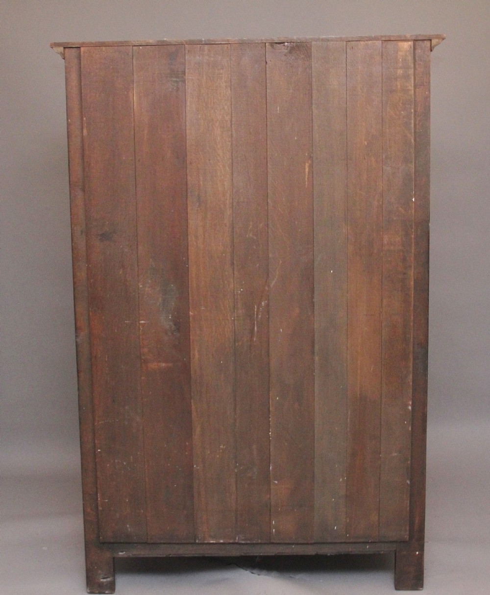 A lovely quality early 20th Century oak wardrobe View IX