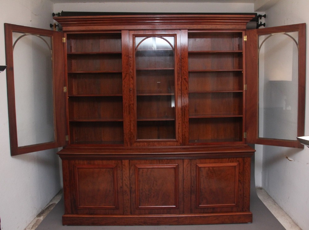 19th Century mahogany bookcase with a superb figured mahogany View IV
