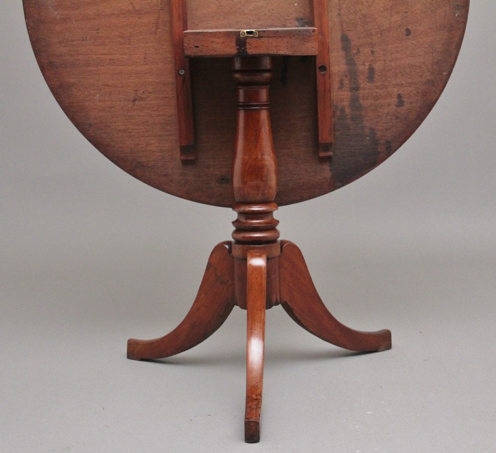 Early 19th Century mahogany tripod table View V