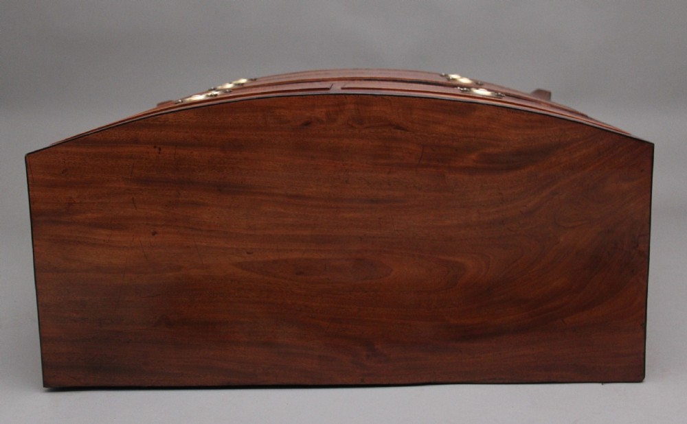 Early 19th Century antique mahogany chest of drawers View VIII