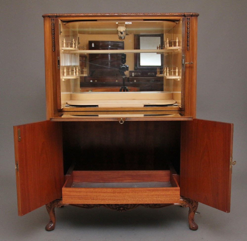 Early 20th Century burr walnut drinks cabinet  View V