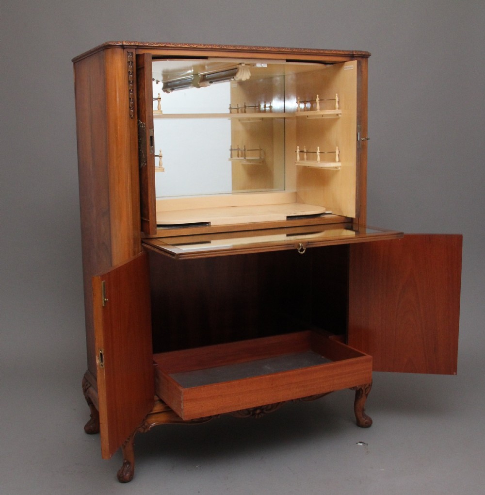 Early 20th Century burr walnut drinks cabinet  View XIII