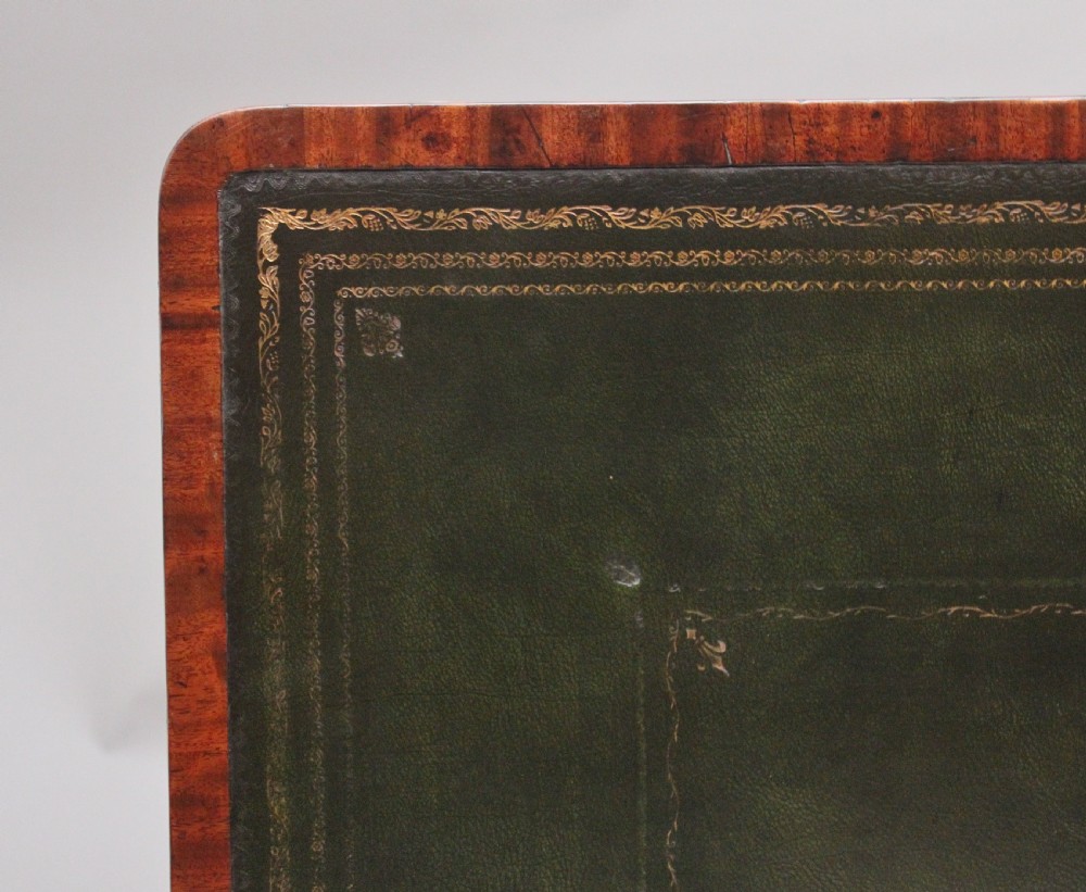 Early 19th Century antique mahogany partners desk View XII