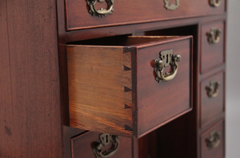 18th Century antique mahogany kneehole desk View VII