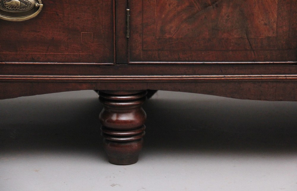 large early 19th Century mahogany and boxwood strung dresser base View X