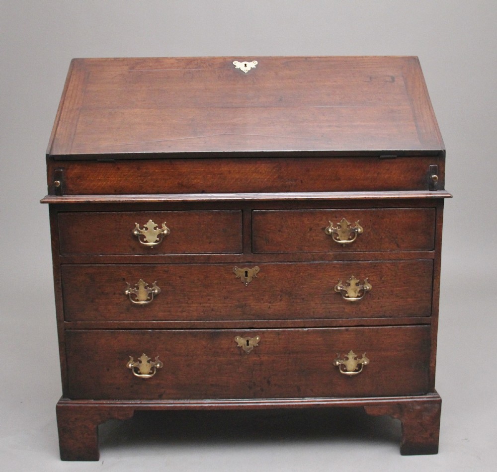 Early 20th Century oak bureau in the Georgian style View III