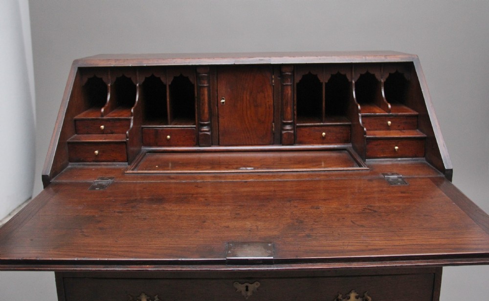 Early 20th Century oak bureau in the Georgian style View V