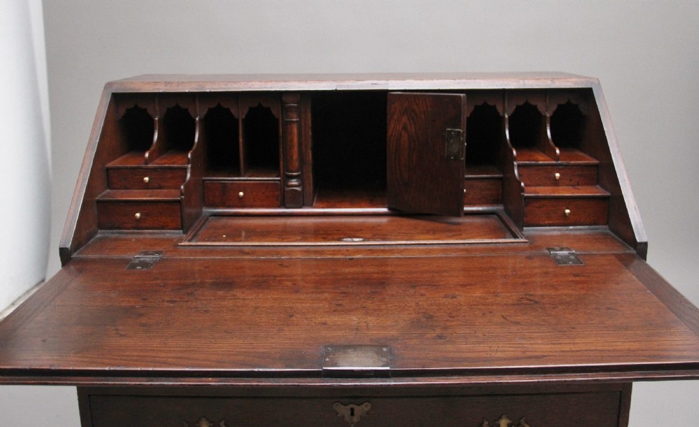 Early 20th Century oak bureau in the Georgian style View VI