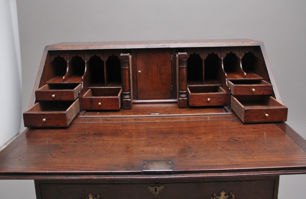 Early 20th Century oak bureau in the Georgian style View VII