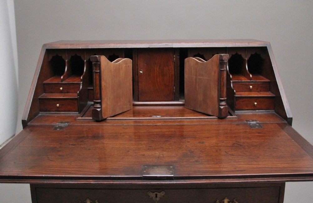 Early 20th Century oak bureau in the Georgian style View VIII