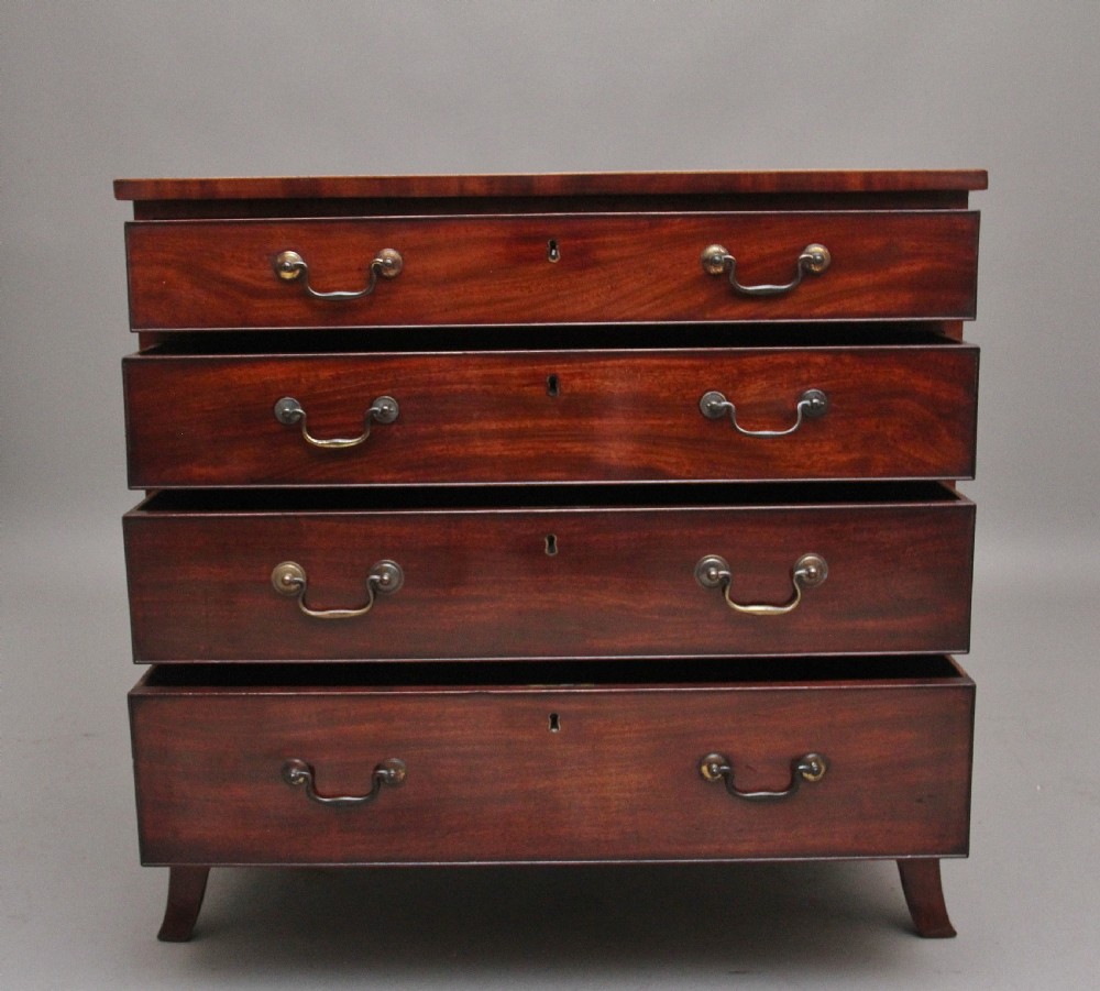 19th Century mahogany chest of drawers View IV
