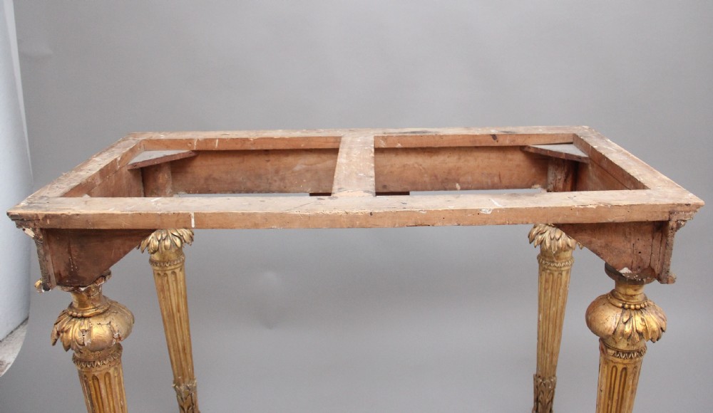 A superb quality 18th Century Italian giltwood console table View XIV