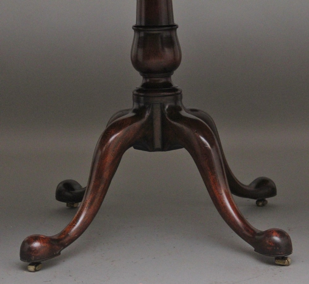 Early 20th Century mahogany three pedestal dining table View IX