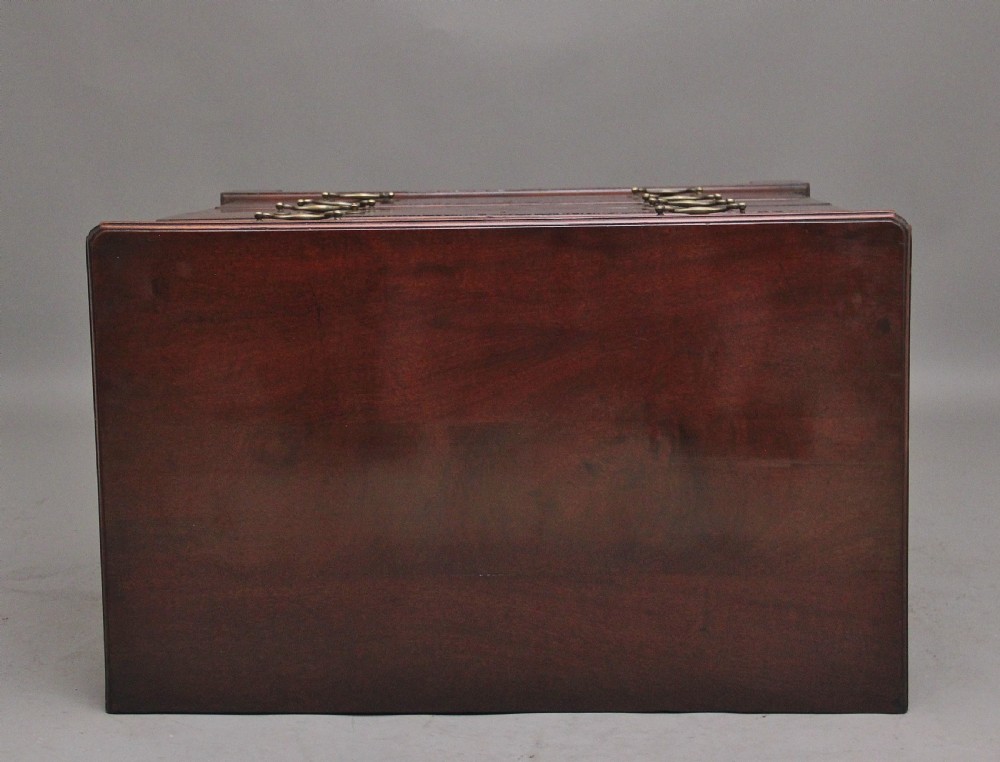 18th Century mahogany chest of drawers View IX