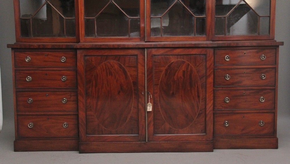 A superb quality early 19th Century mahogany breakfront bookcase View V